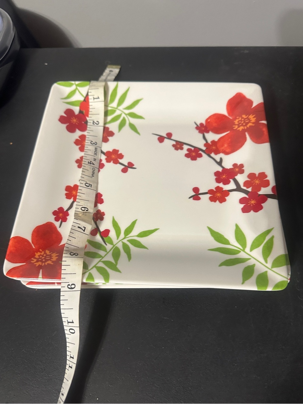 Set of 4 Bed Bath & Beyond White Dinner Plate with Red Floral Pattern